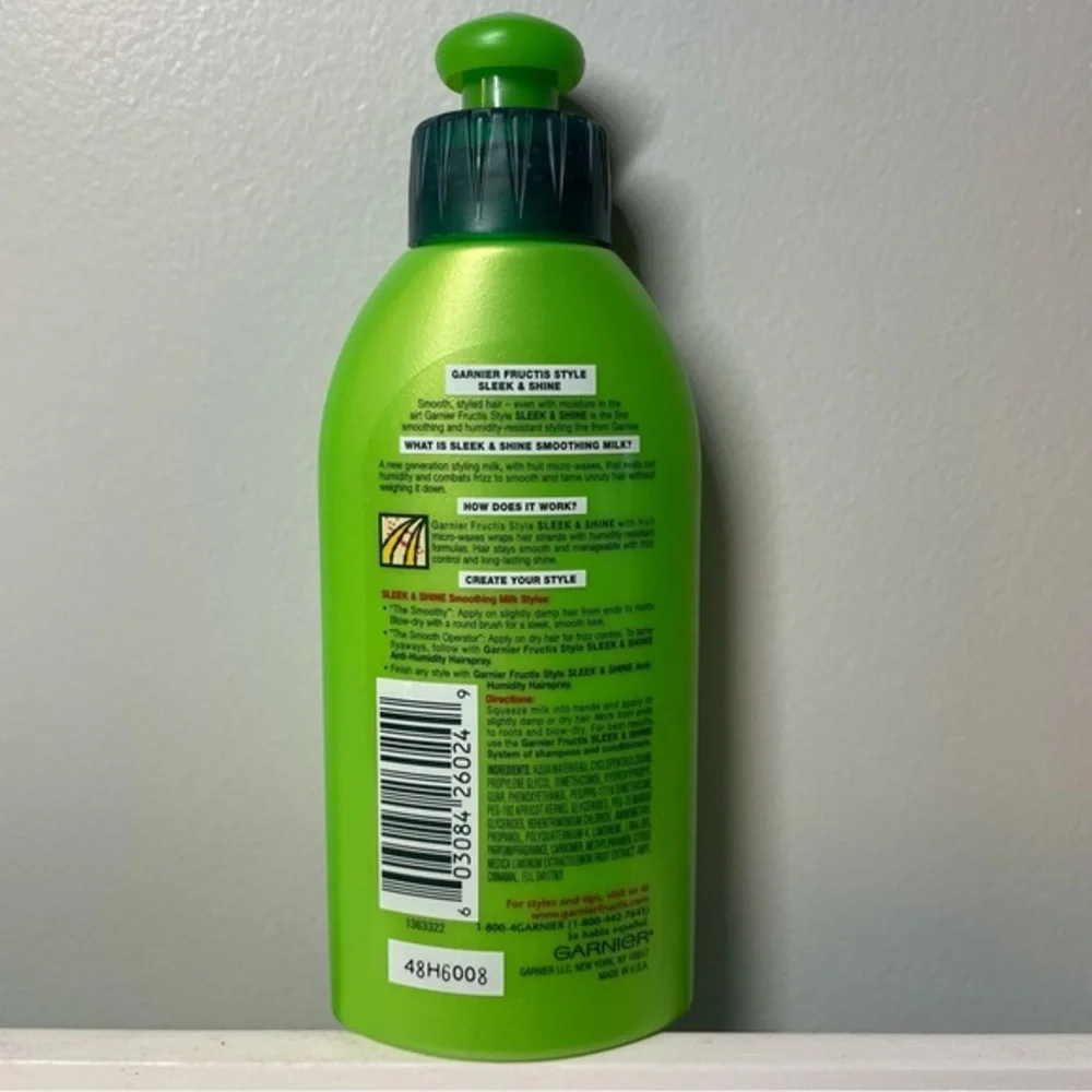 Fructis Style Sleek and Shine Anti Humidity Smoothing‎ Milk. NOS